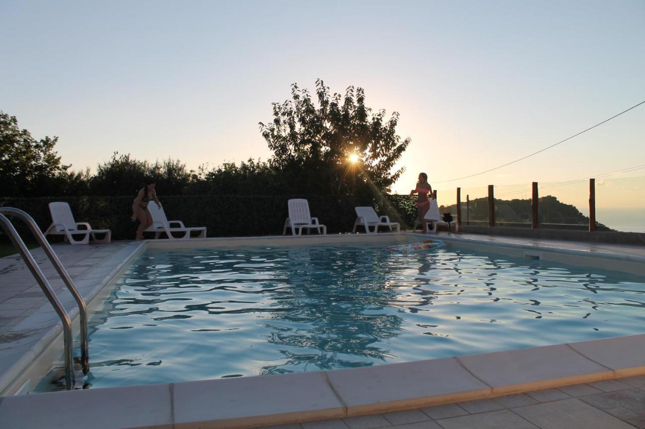 Antico Casale Bed & Breakfast Gioiosa Marea Exterior foto