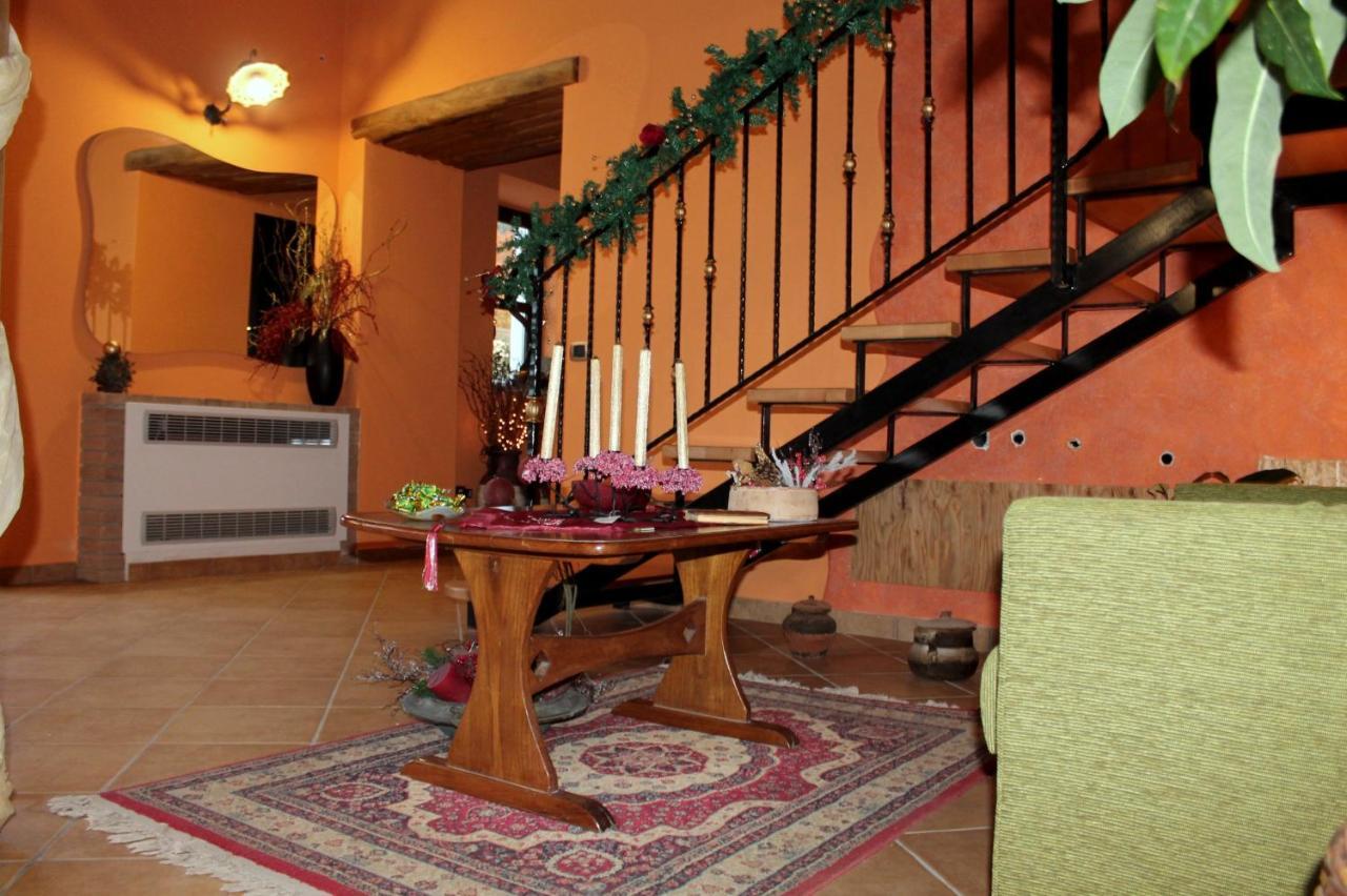 Antico Casale Bed & Breakfast Gioiosa Marea Exterior foto